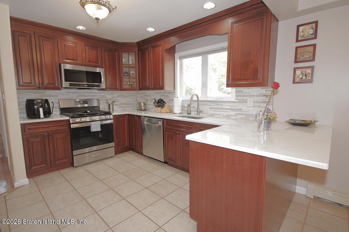 30 Oceanview Place, Staten Island, NY, 10308 image 32