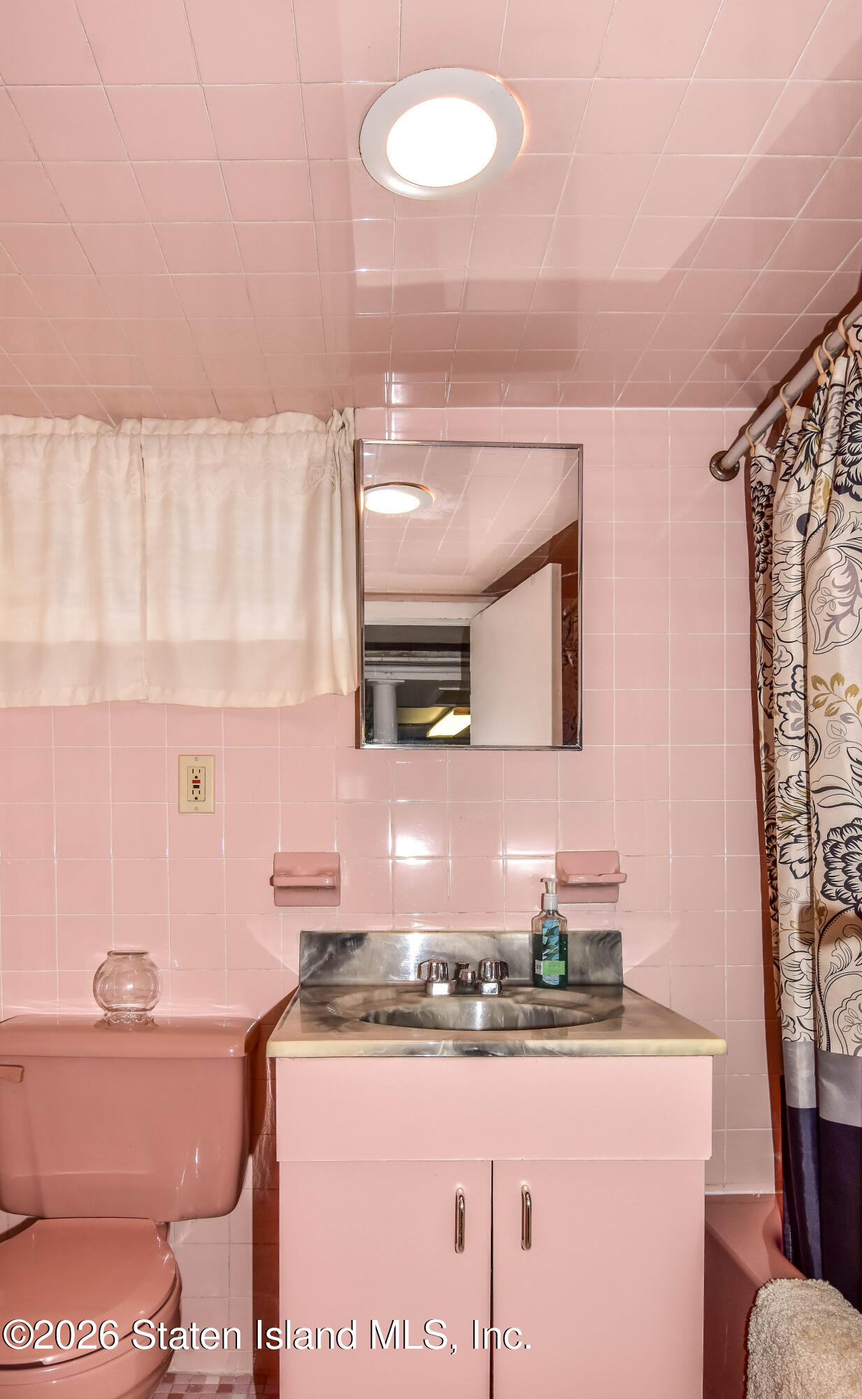 592 Oakland Avenue Image 3