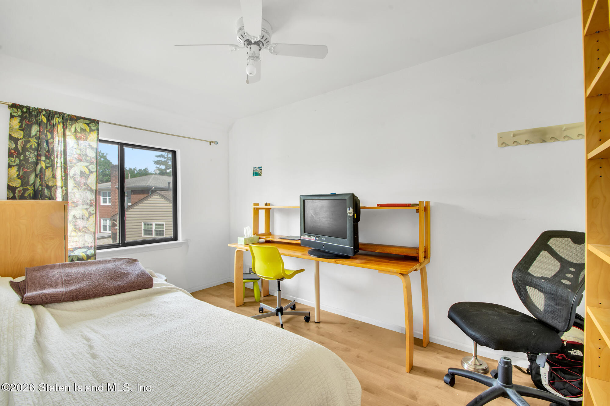 52 Fox Hunt Court, Staten Island, NY, 10301 image 8