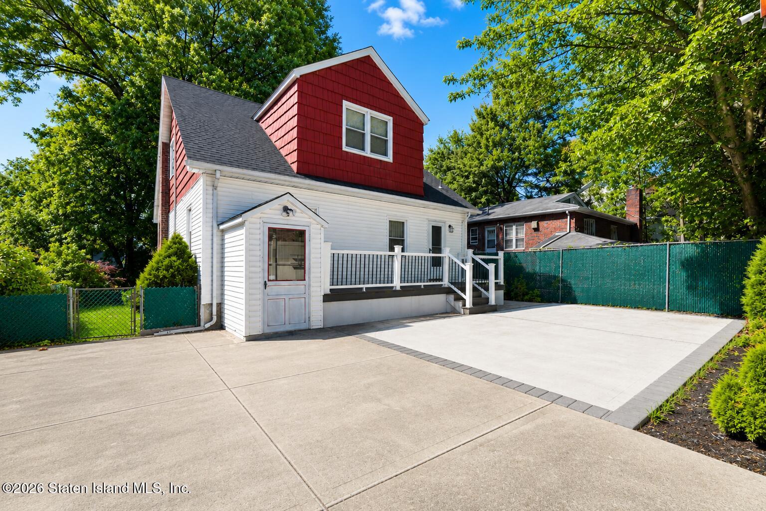 165 Major Avenue Image 2