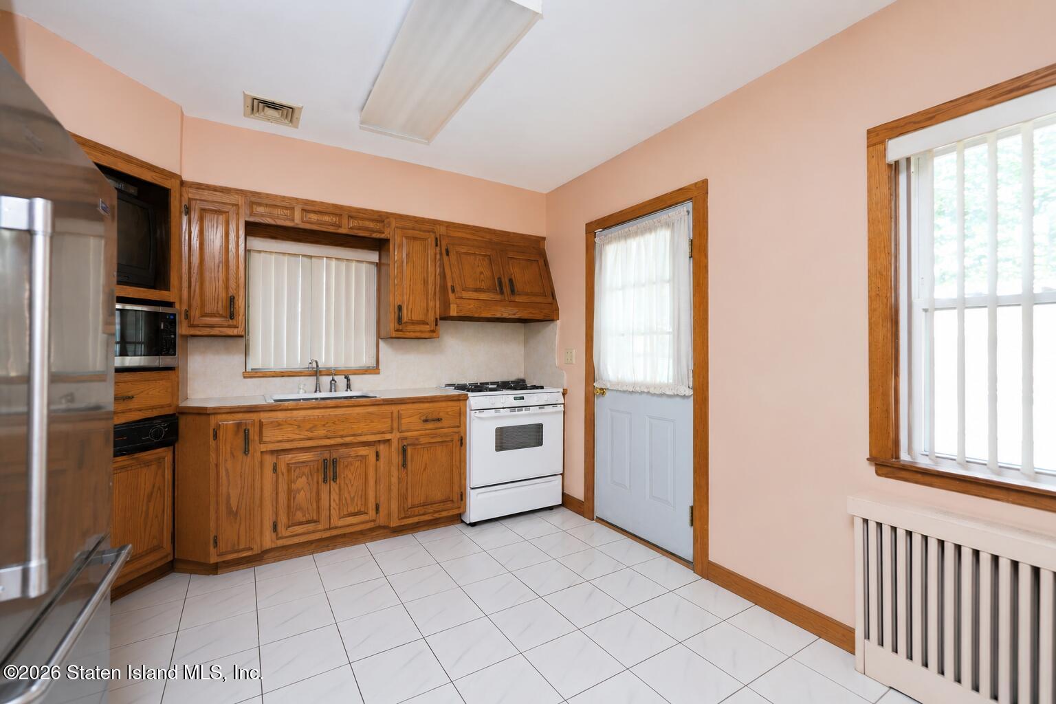 165 Major Avenue Image 4