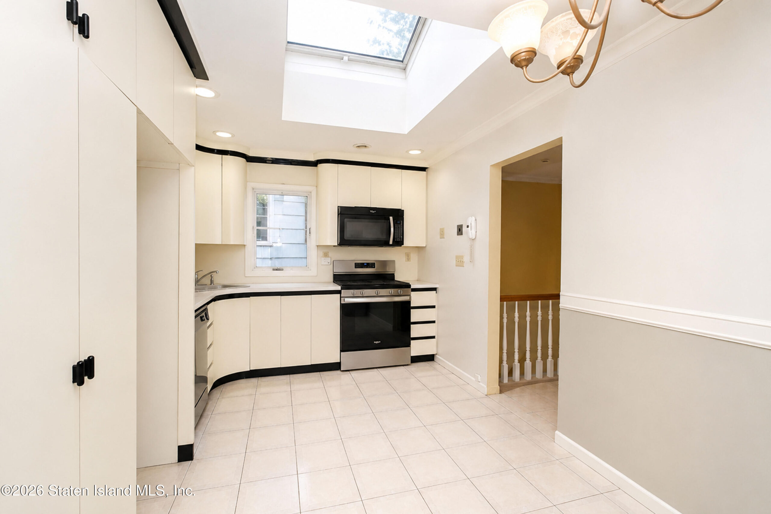 799 Davis Avenue, Staten Island, NY, 10310 image 9