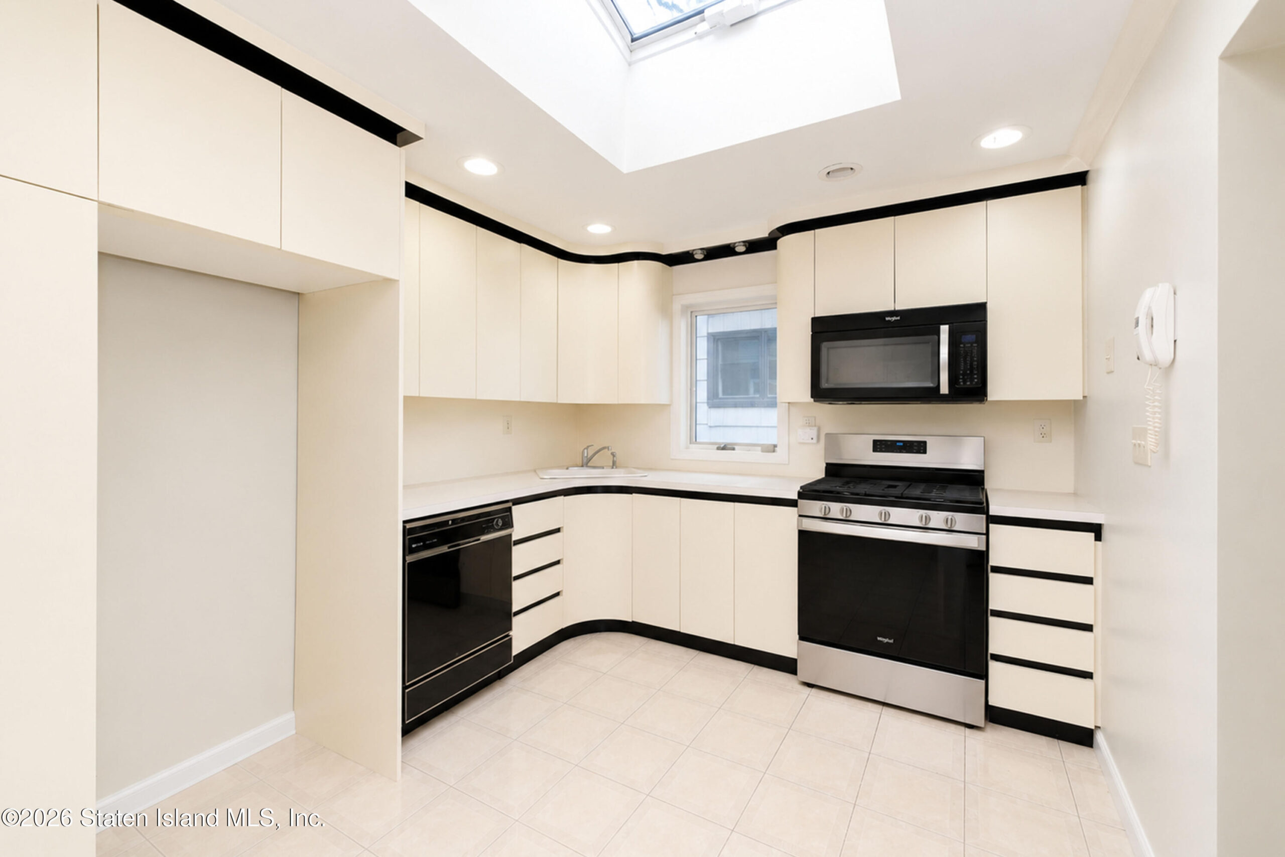 799 Davis Avenue, Staten Island, NY, 10310 image 11