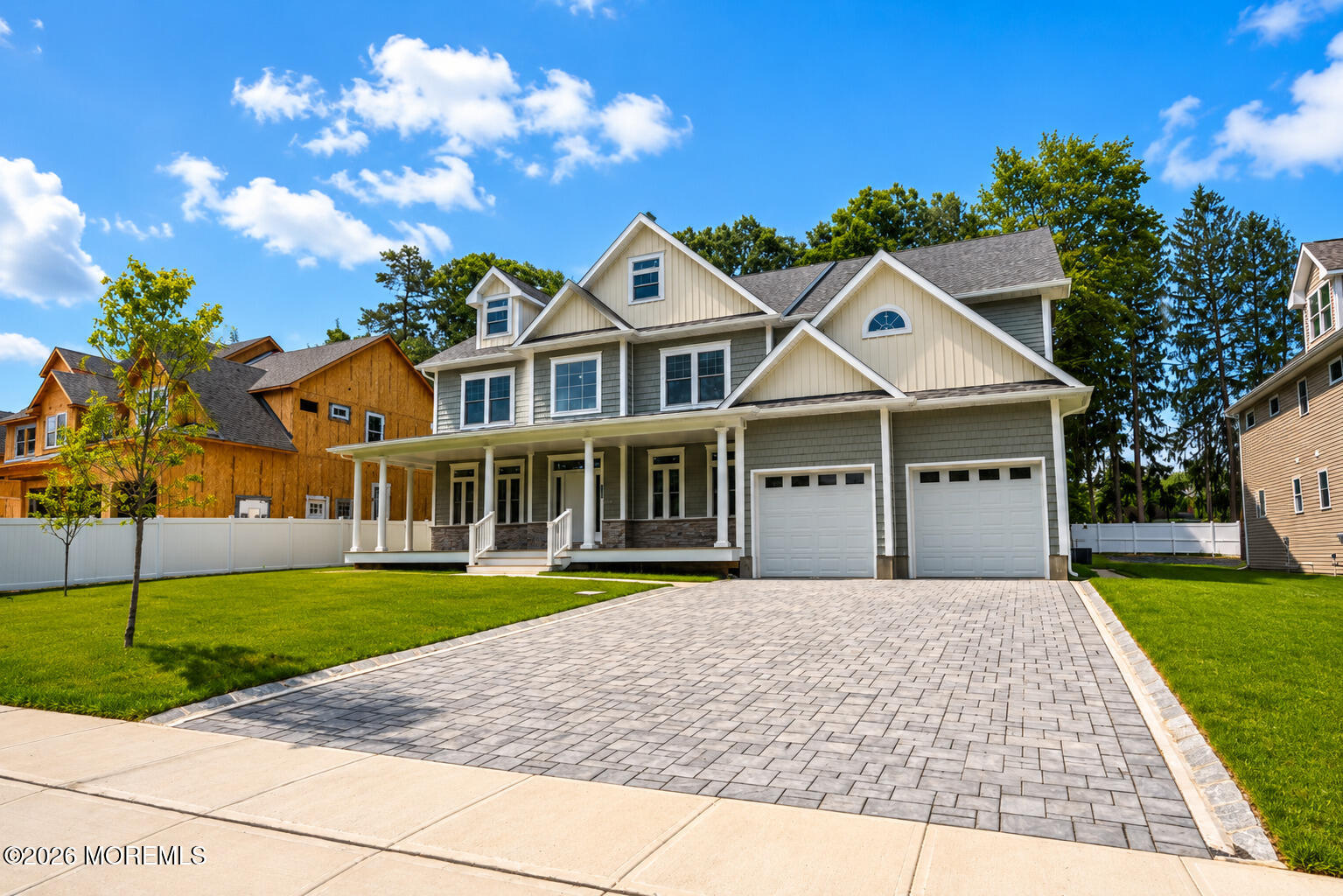 825 Naryshkin Way Image 3