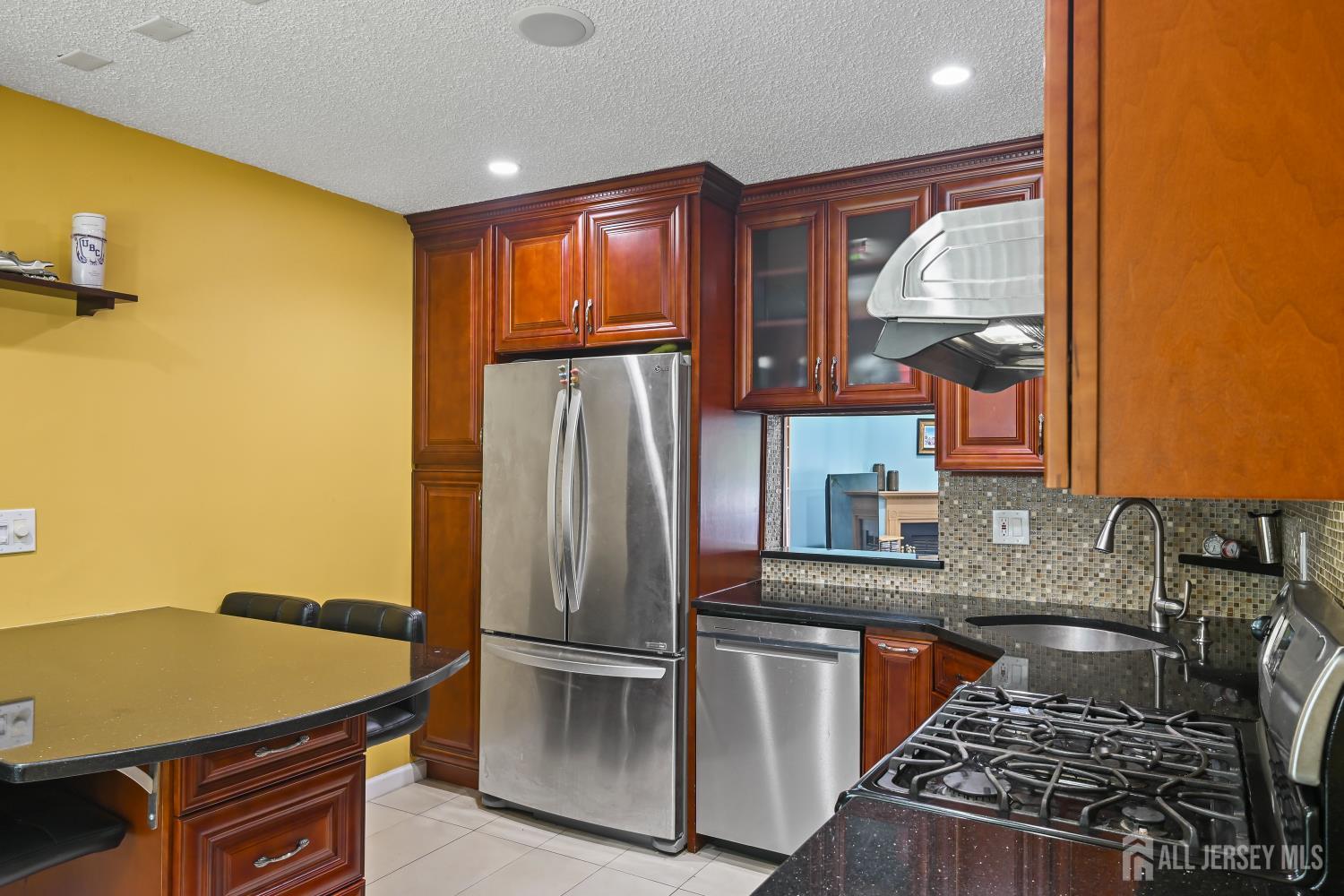 67 Albury Way, North Brunswick, NJ, 08902 image 8