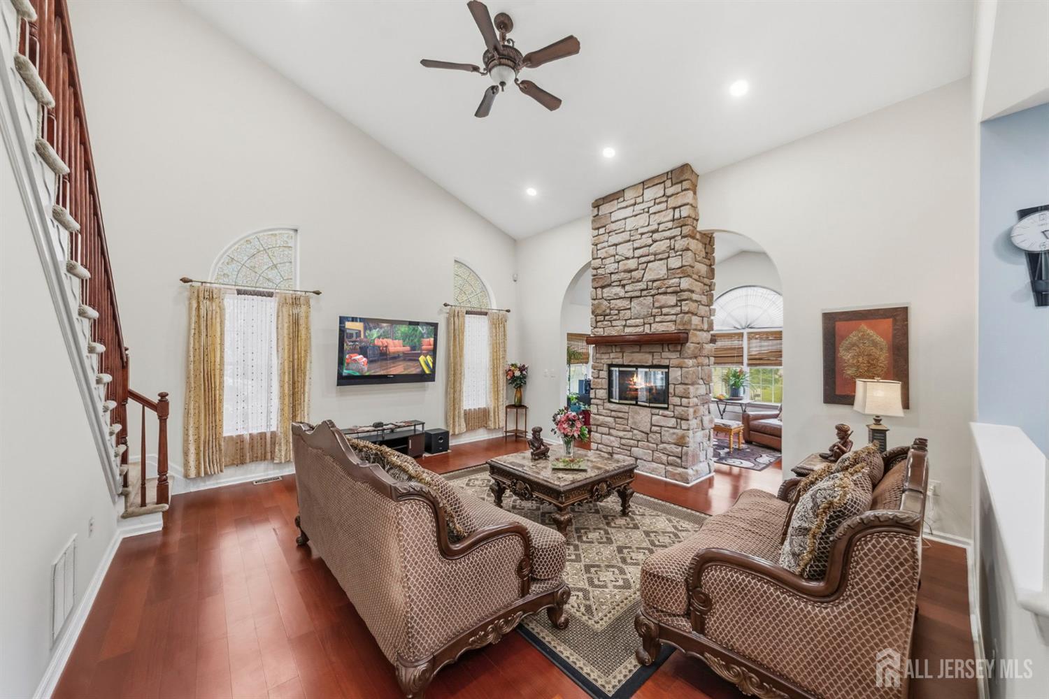 10 Julie Court, Franklin, NJ, 08873 image 18