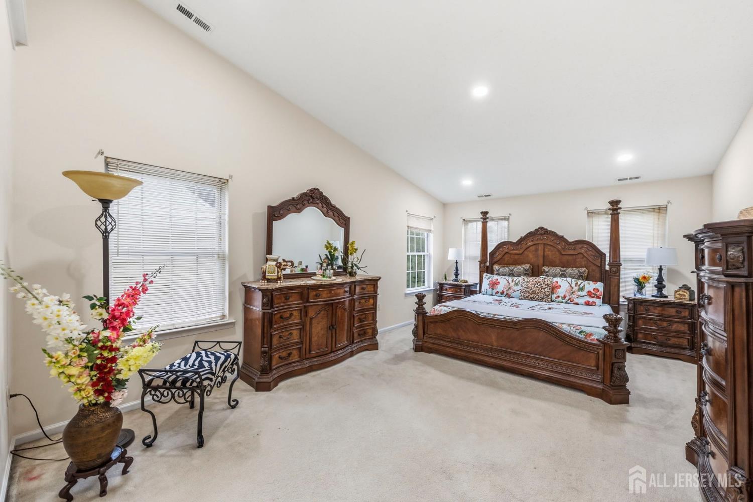10 Julie Court, Franklin, NJ, 08873 image 26