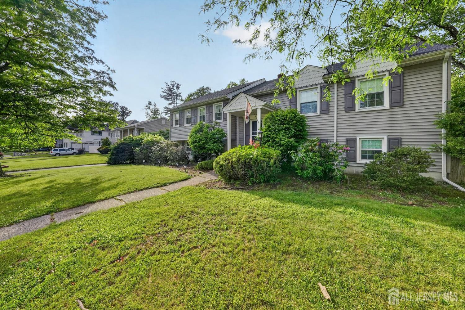 10 Remington Drive Image 2
