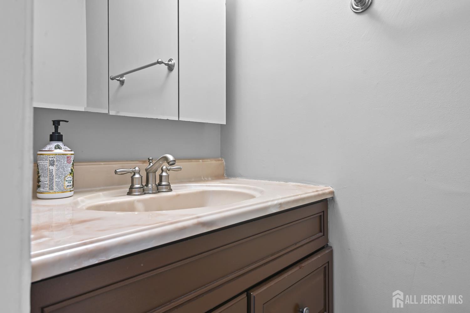 67 Albury Way, North Brunswick, NJ, 08902 image 13