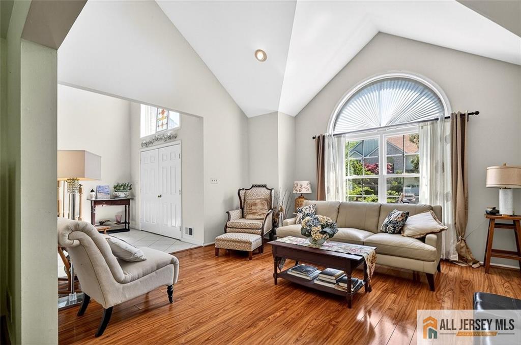 28 Glynn Court, NJ, 08859 image 9
