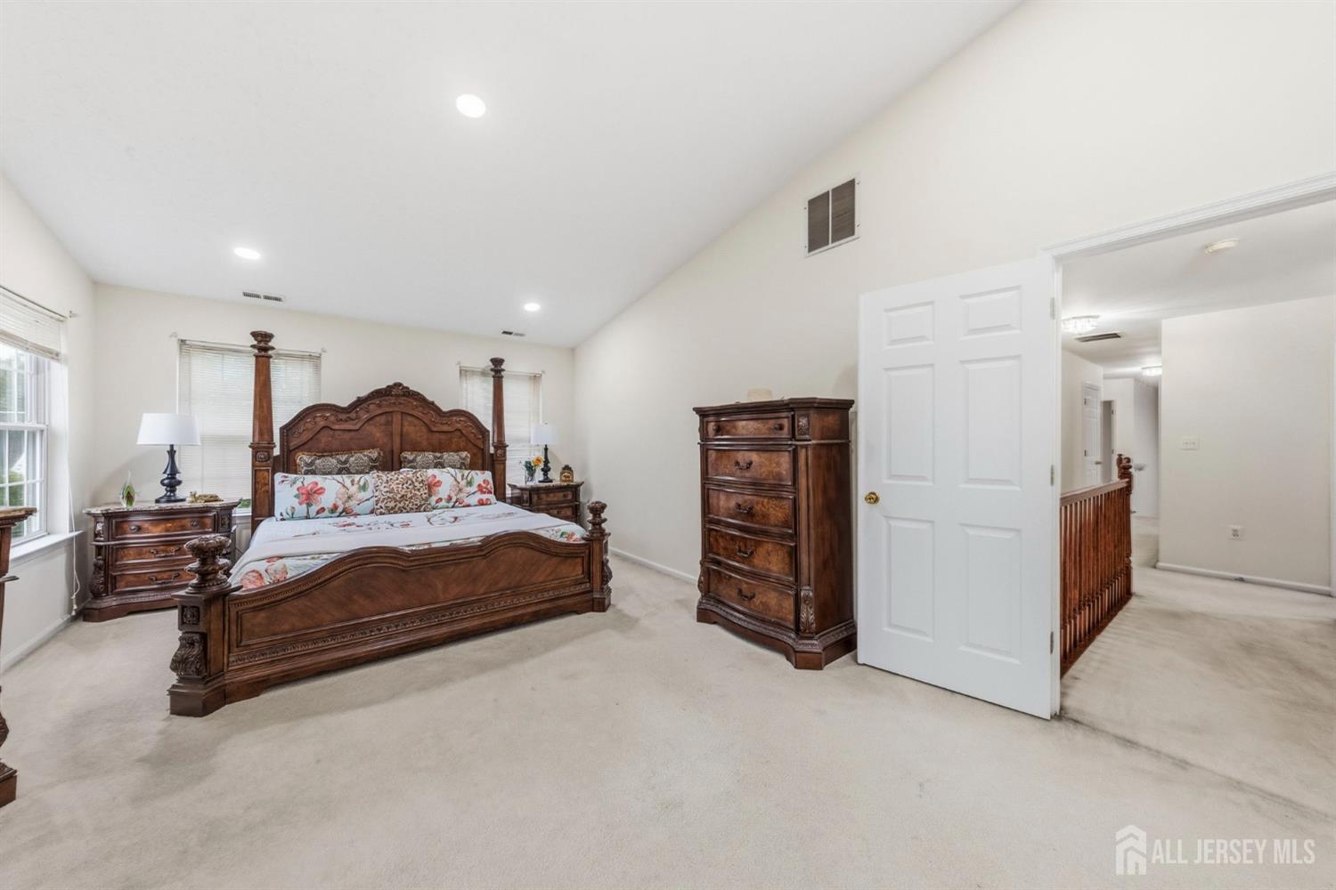 10 Julie Court, Franklin, NJ, 08873 image 27