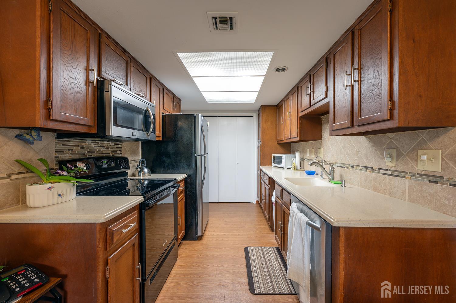 30-C Larch Plaza, Monroe, NJ, 08831 image 10