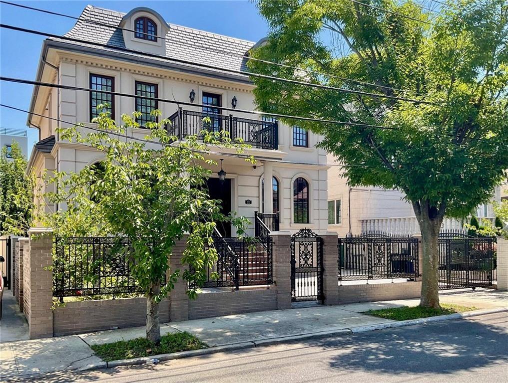 2317 East 63rd Street Image 3