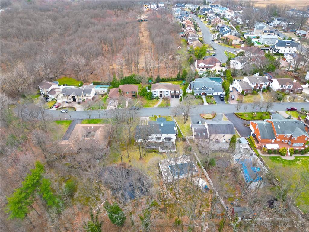 333 Boscombe Avenue, Staten  Island, New York, 10309 image 14