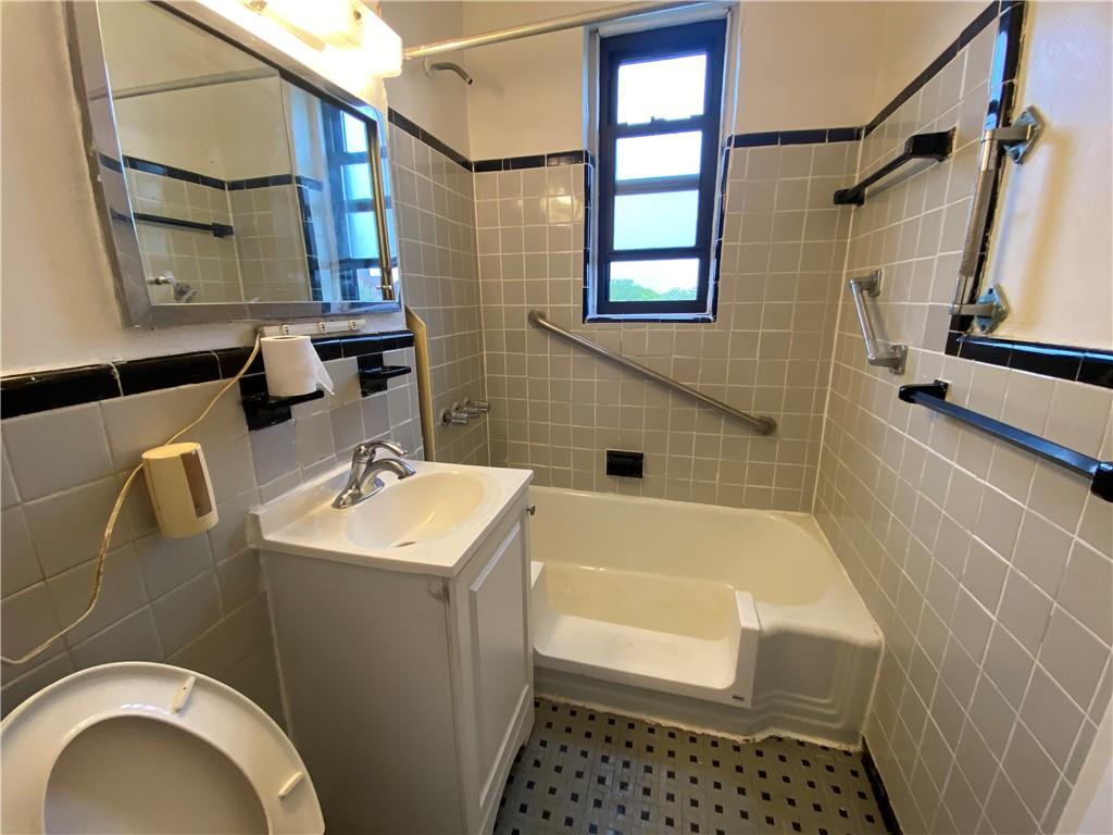 2209 Knapp Street 5G, Brooklyn, New York, 11229 image 11