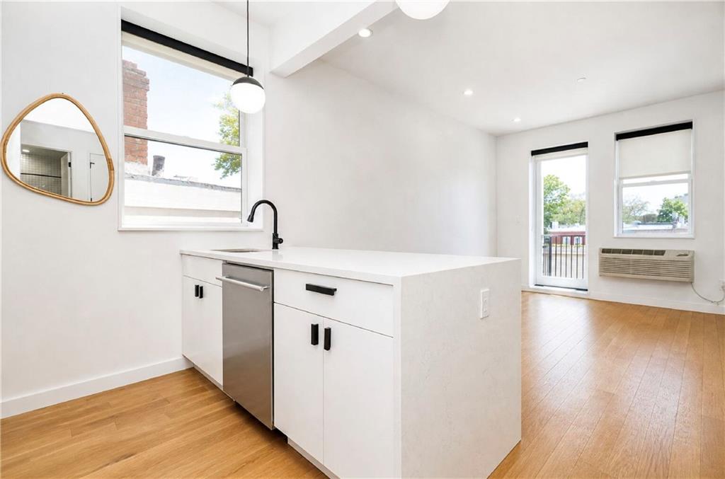 44 Euclid Avenue 3B, Brooklyn, New York, 11208 image 8