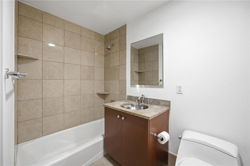 440 Kent Avenue 19B, Brooklyn, New York, 11249 image 12