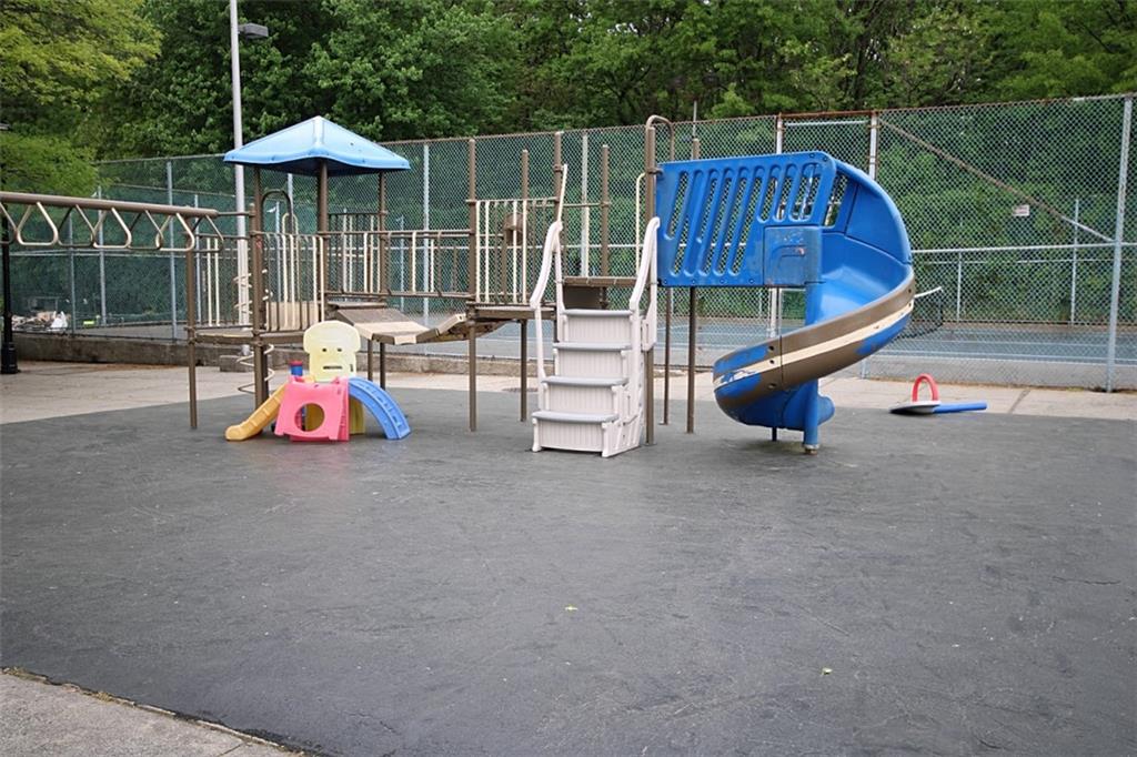 328 Timber Ridge Drive 1, Staten  Island, New York, 10308 image 23