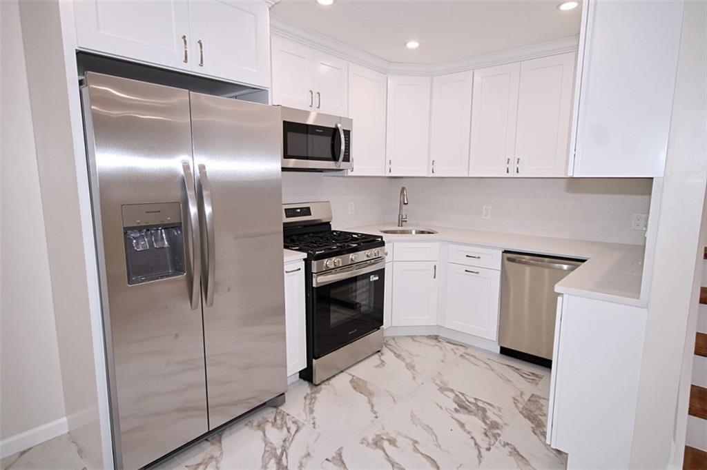 328 Timber Ridge Drive 1, Staten  Island, New York, 10308 image 6