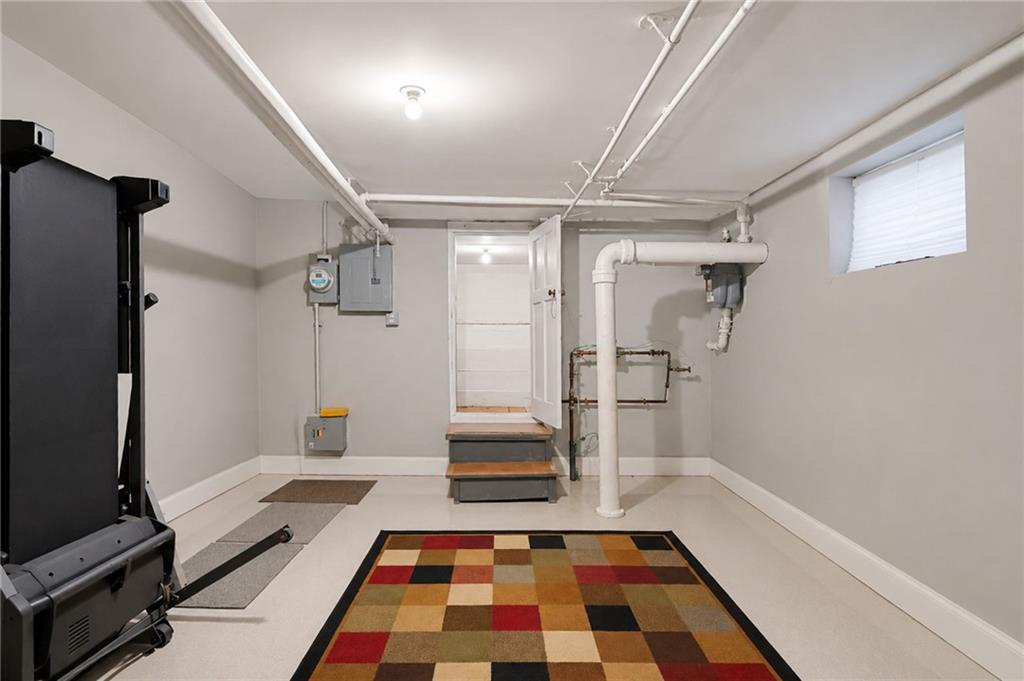 18 Lloyd Court, Brooklyn, New York, 11223 image 19