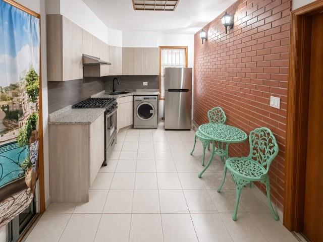 2227 East 15th Street Image 4
