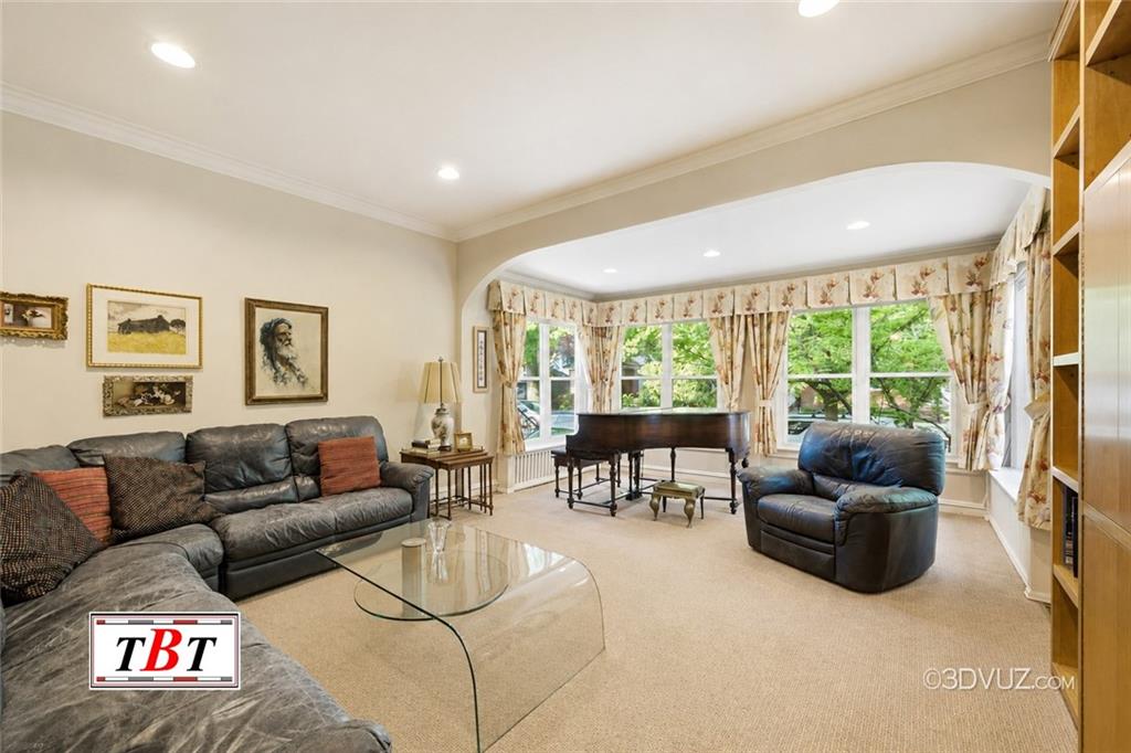 1175 East 27th Street Image 4