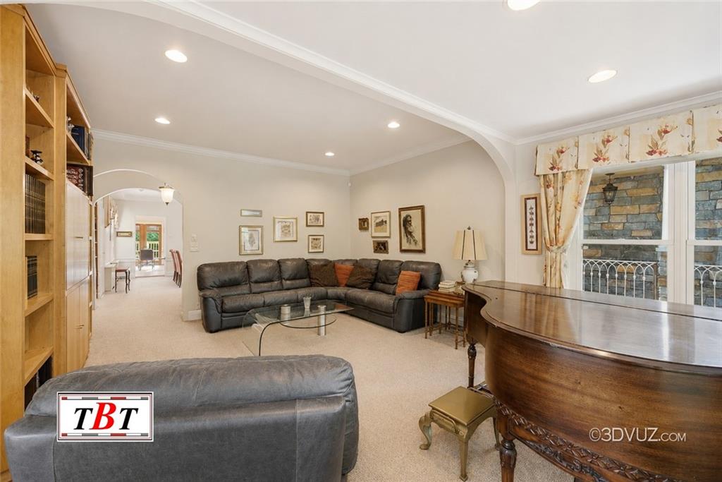 1175 East 27th Street Image 5