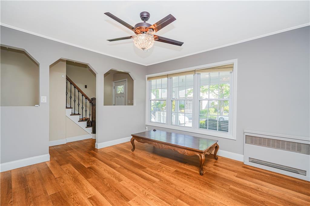106 Lander Avenue Image 4