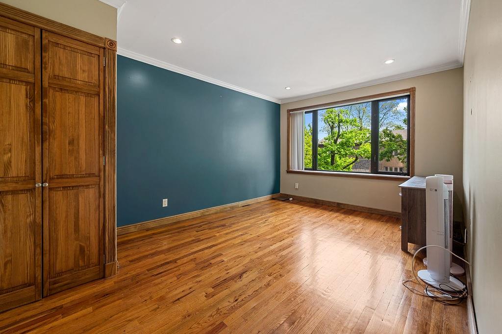 340 Hillbrook Drive 340, Staten  Island, New York, 10305 image 17