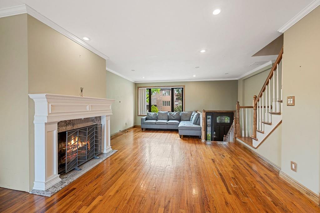 340 Hillbrook Drive 340, Staten  Island, New York, 10305 image 8