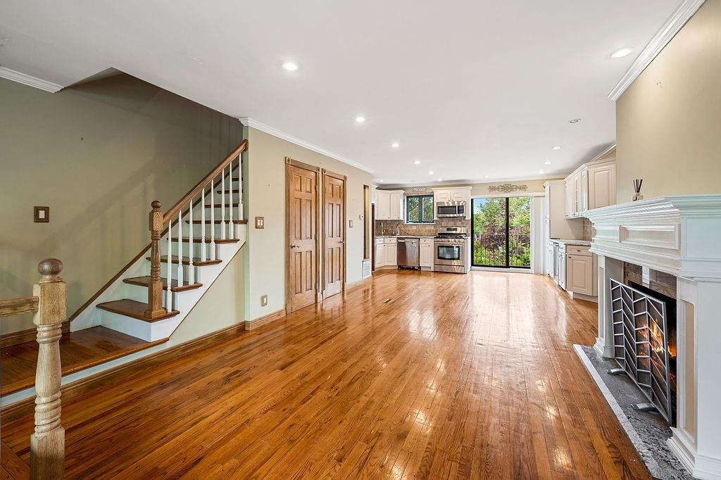340 Hillbrook Drive 340, Staten  Island, New York, 10305 image 10