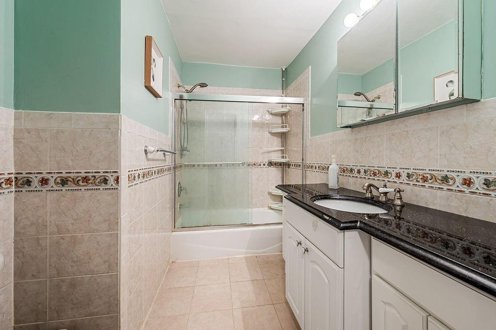 342 Hillbrook Drive 342, Staten  Island, New York, 10305 image 15