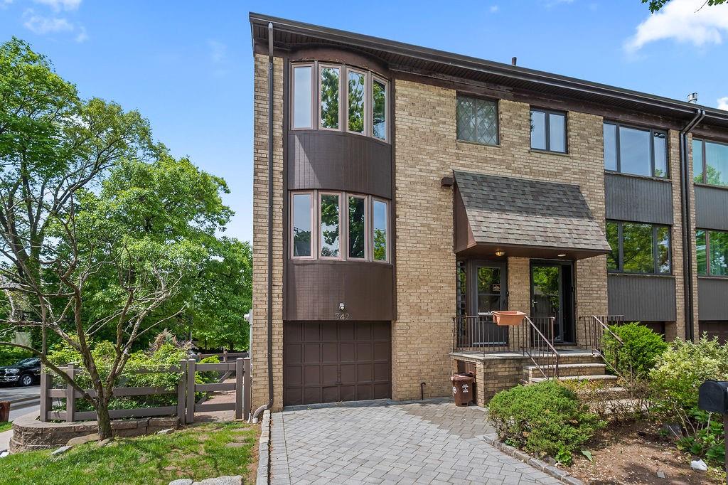342 Hillbrook Drive 342, Staten  Island, New York, 10305 image 28