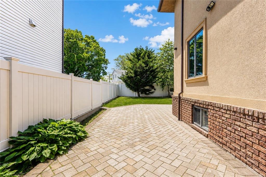14 Walnut Place, Staten  Island, New York, 10306 image 38
