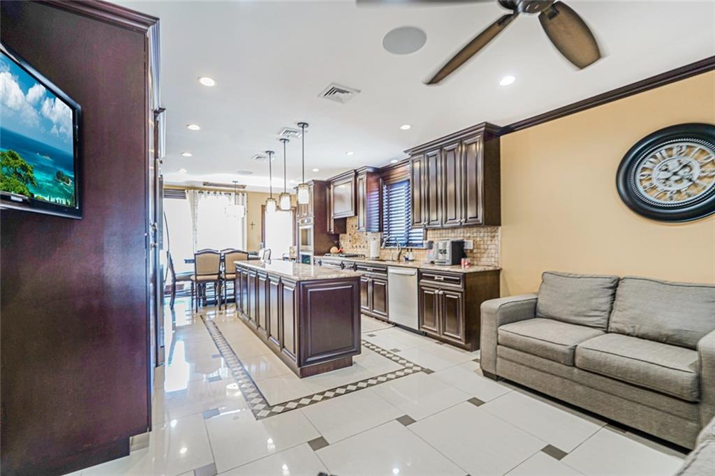 14 Walnut Place, Staten  Island, New York, 10306 image 10