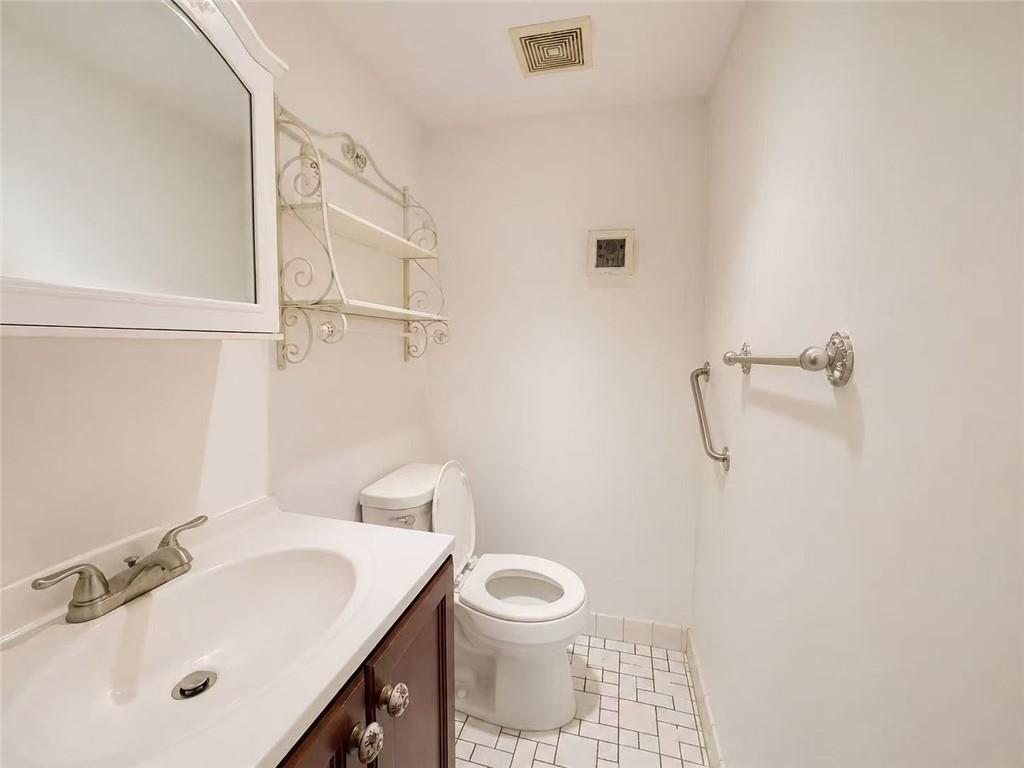 196 Rolling Hill Green, Staten  Island, New York, 10312 image 10