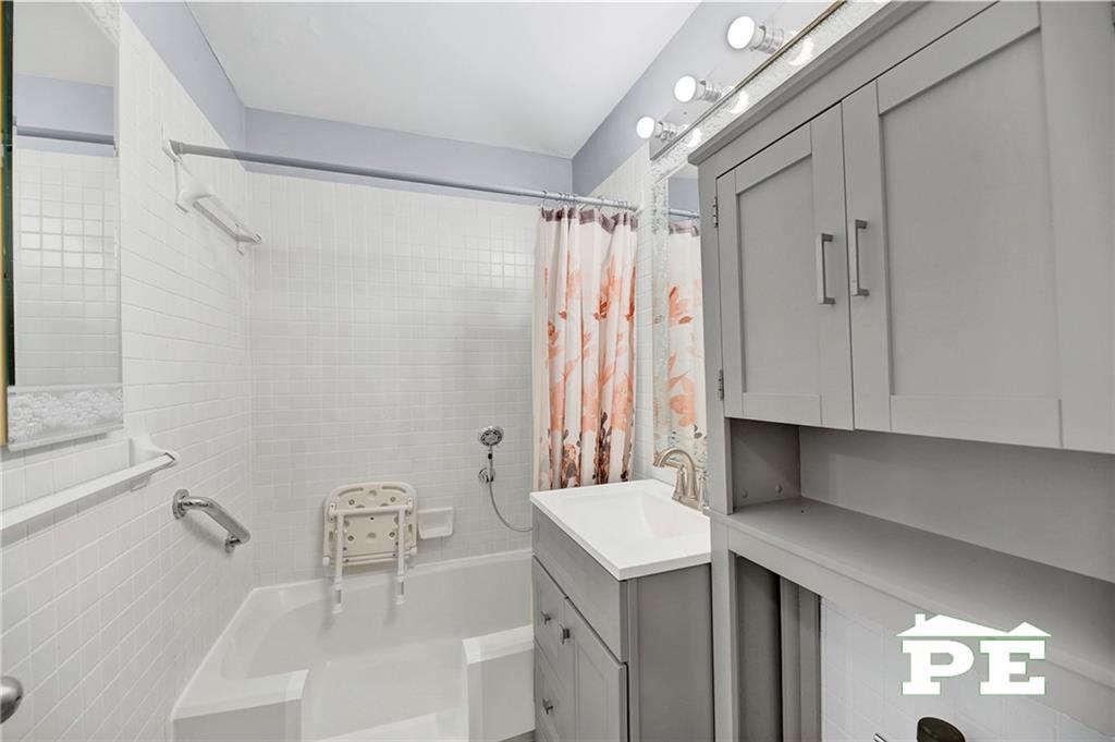 3855 Shore Parkway 2L, Brooklyn, New York, 11235 image 14