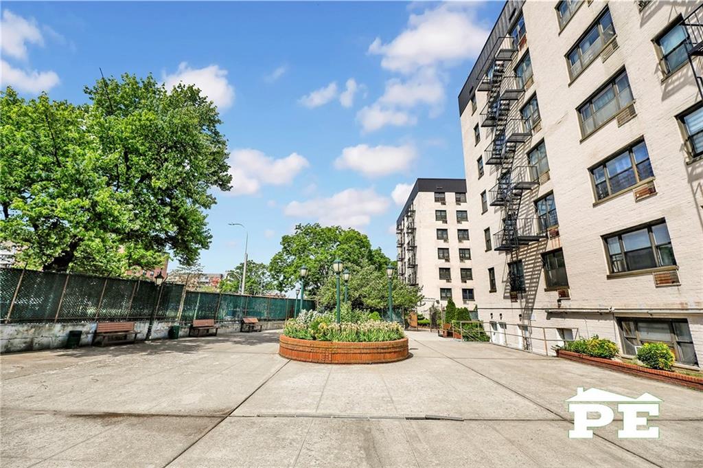3855 Shore Parkway 2L, Brooklyn, New York, 11235 image 23