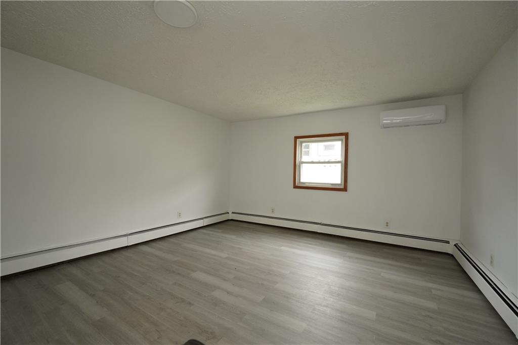 32 Linda Avenue, Staten  Island, New York, 10305 image 6