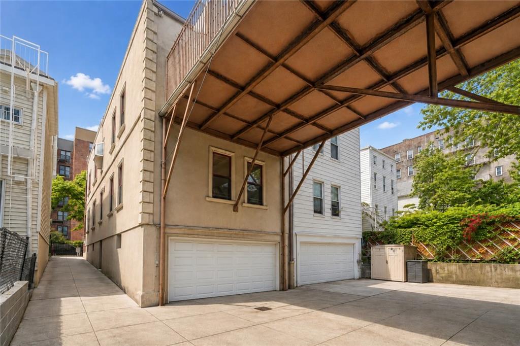 223 96th Street, Brooklyn, New York, 11209 image 32