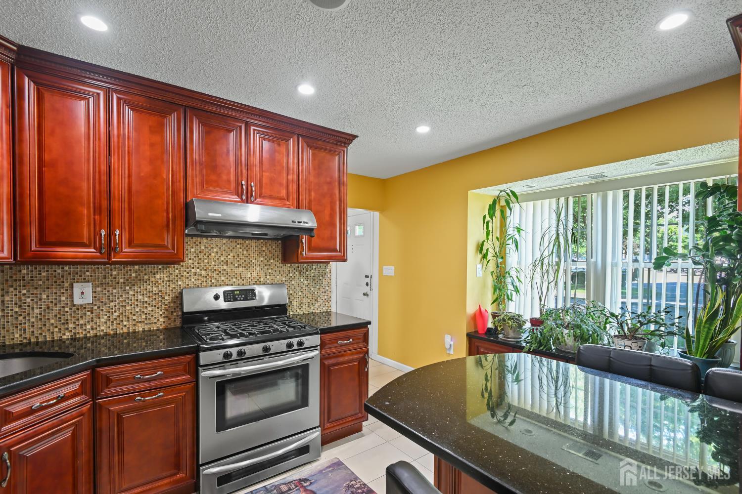 67 Albury Way, North Brunswick, NJ, 08902 image 6