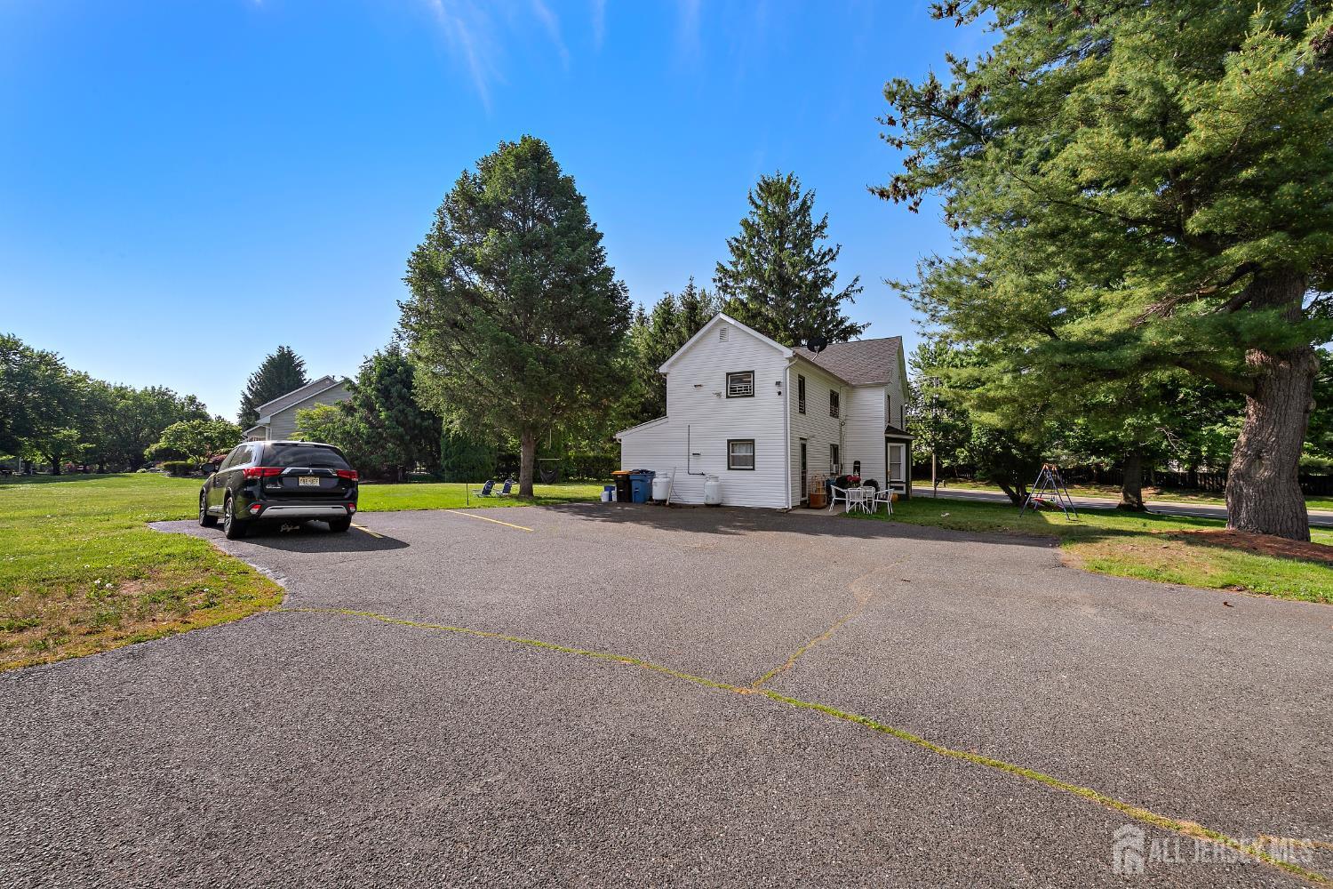 472 Buckelew Avenue, Monroe, NJ, 08831 image 32