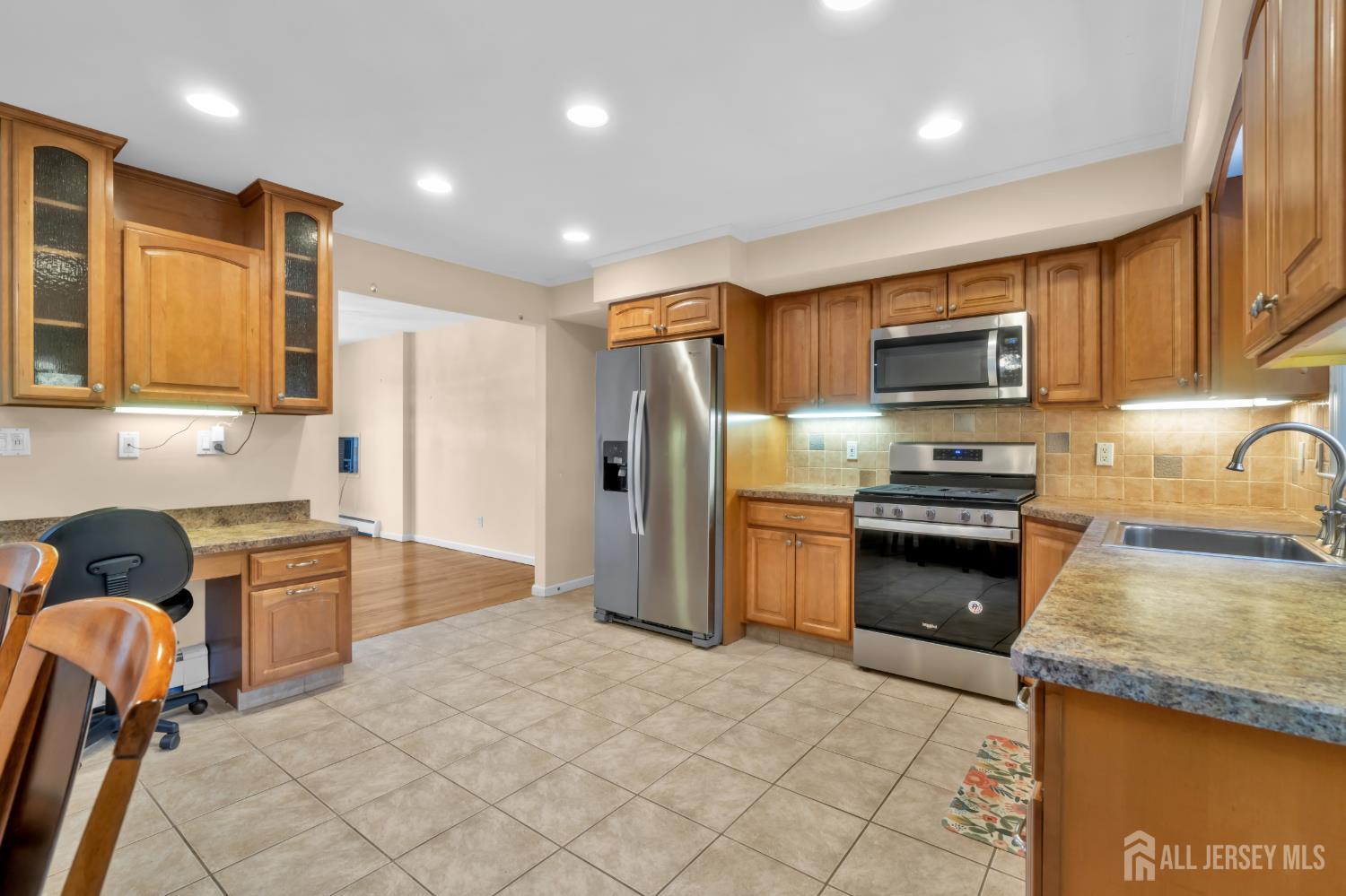 4 Conover Court, Edison, NJ, 08817 image 16