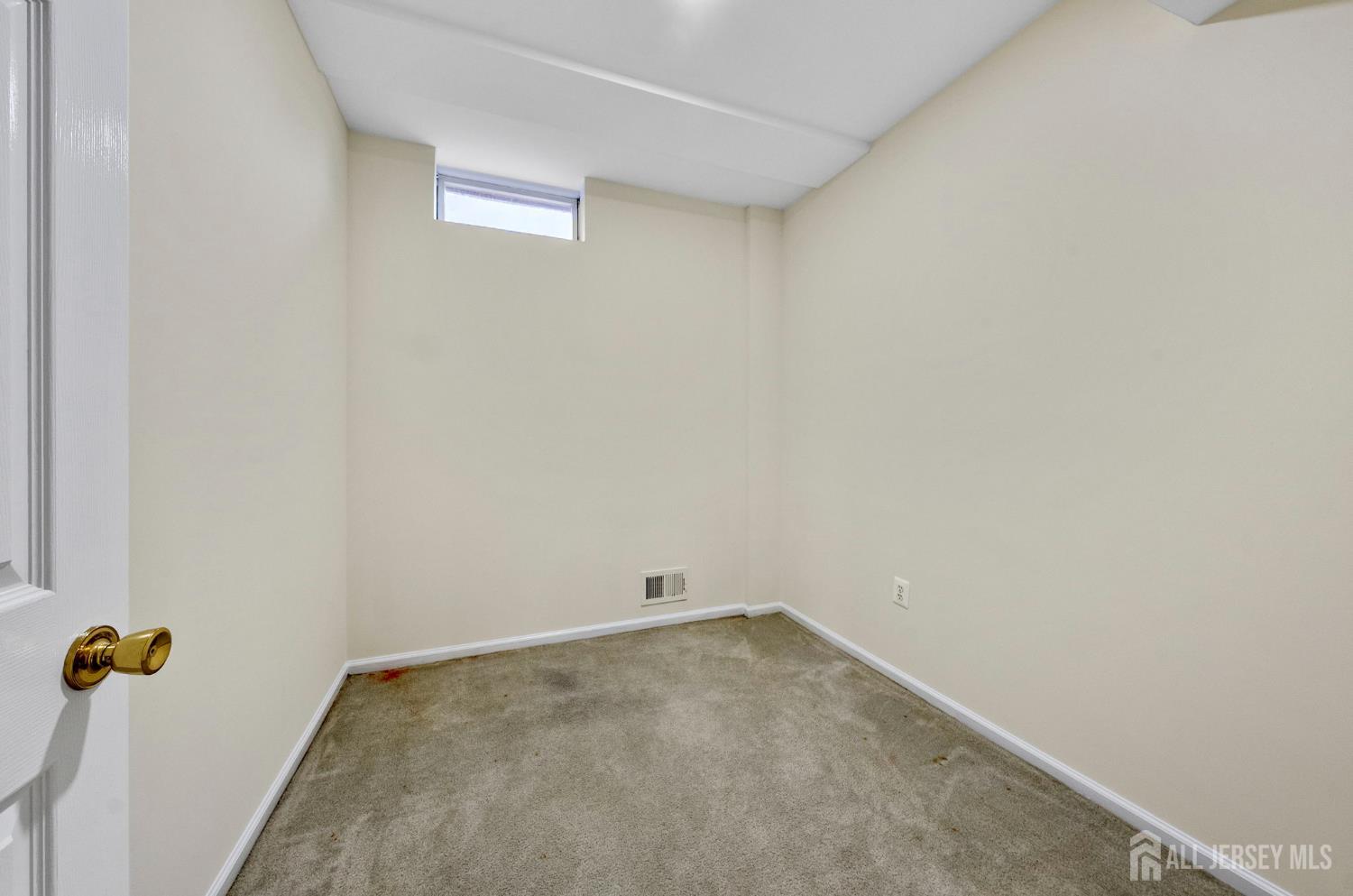 10 Julie Court, Franklin, NJ, 08873 image 43