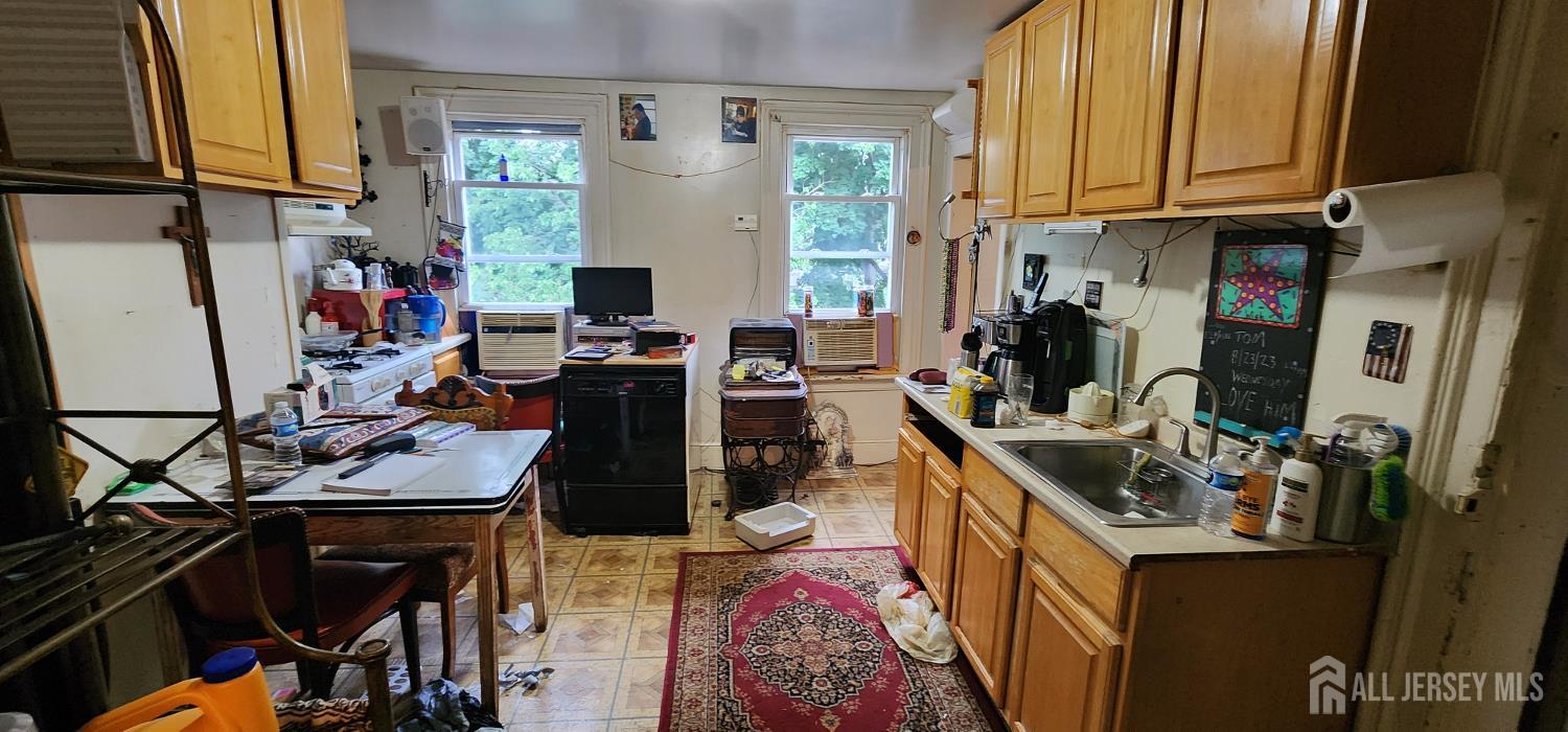 299 Townsend Street, New Brunswick, NJ, 08901 image 14