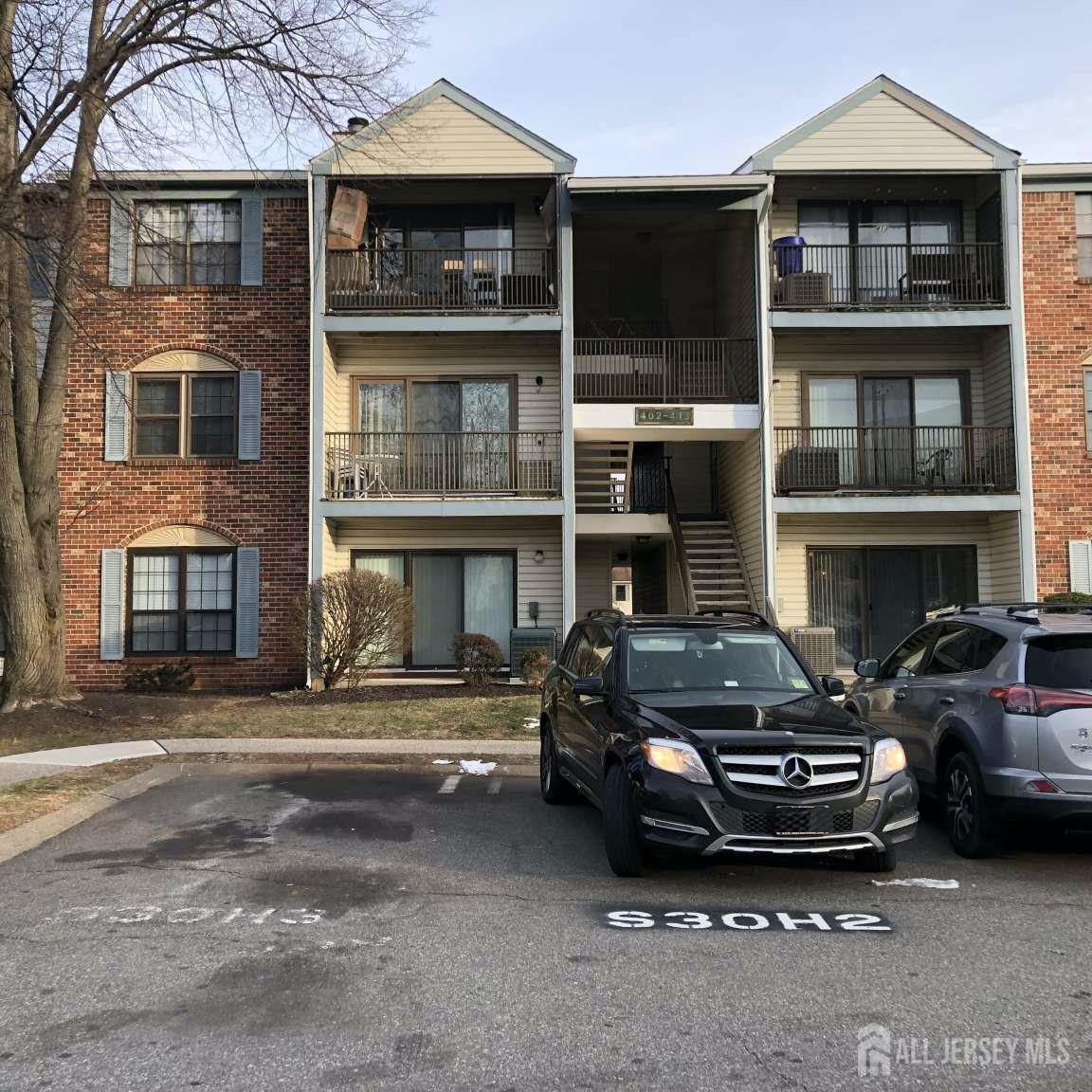 407 Lancaster Court 407 Image 2