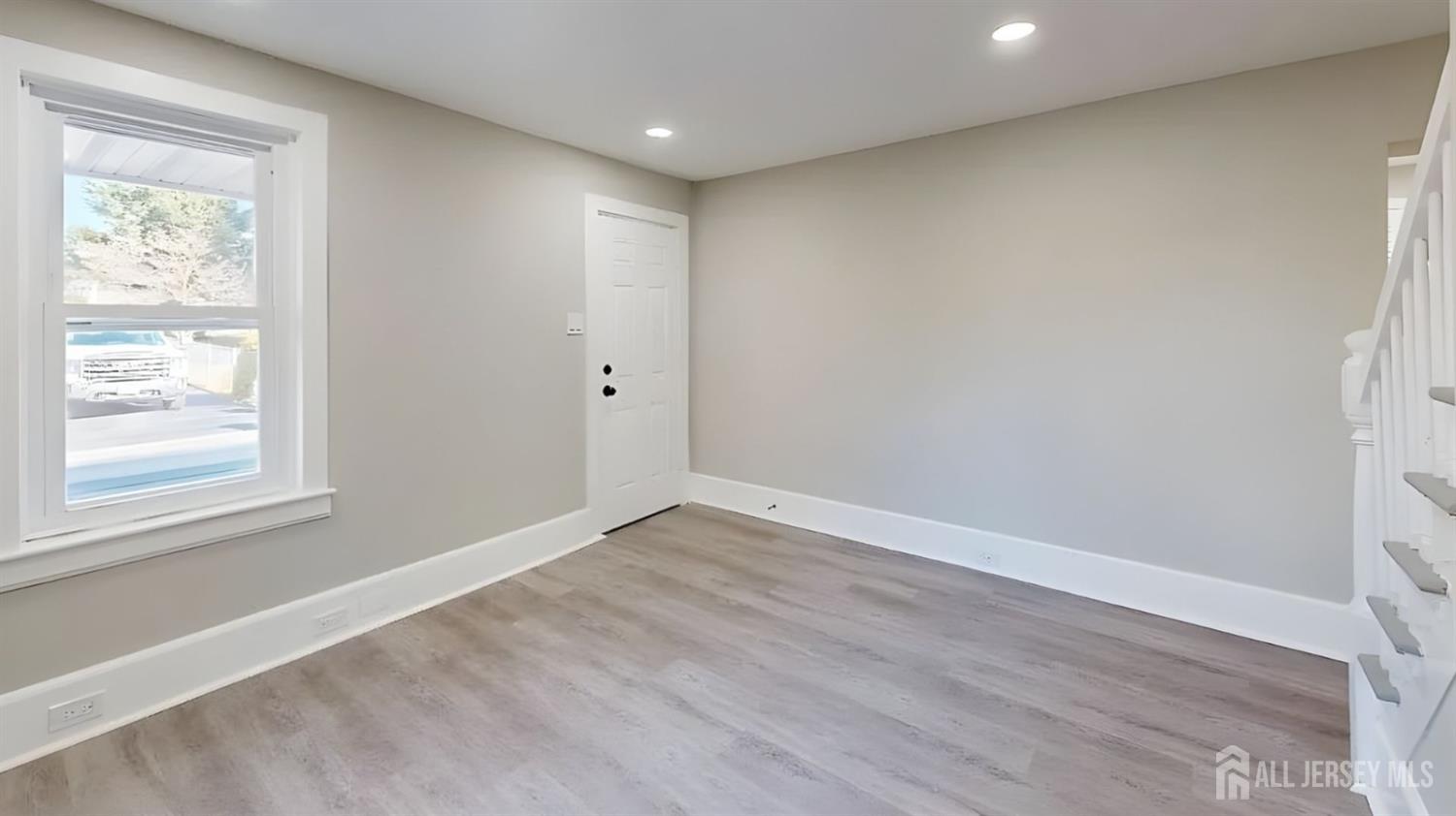153 Knapp Avenue Image 4