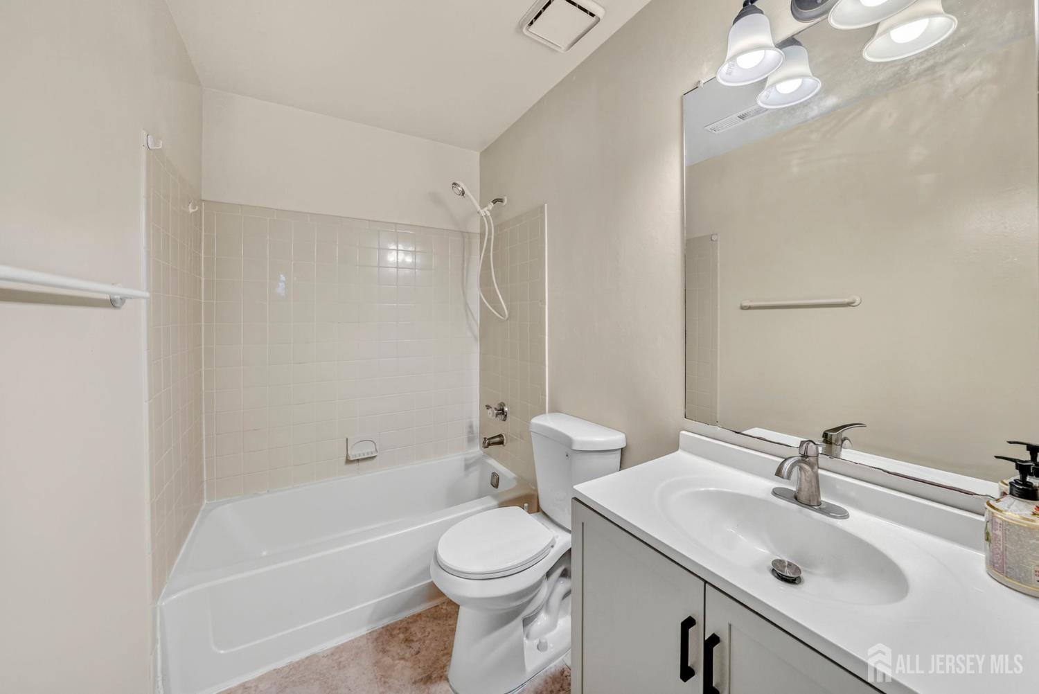 601 Ravens Crest Drive 601 Image 2