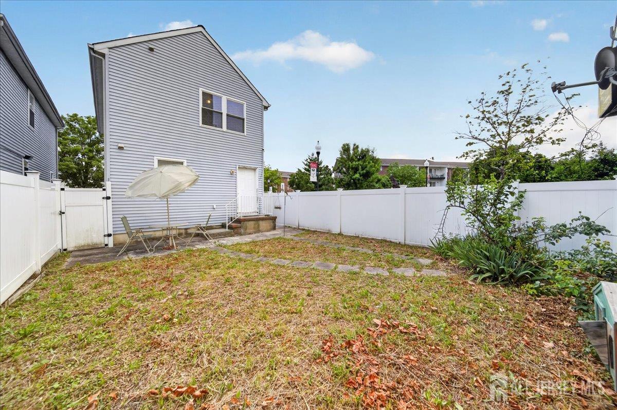 112 Commerce Street, Perth Amboy, NJ, 08861 image 28