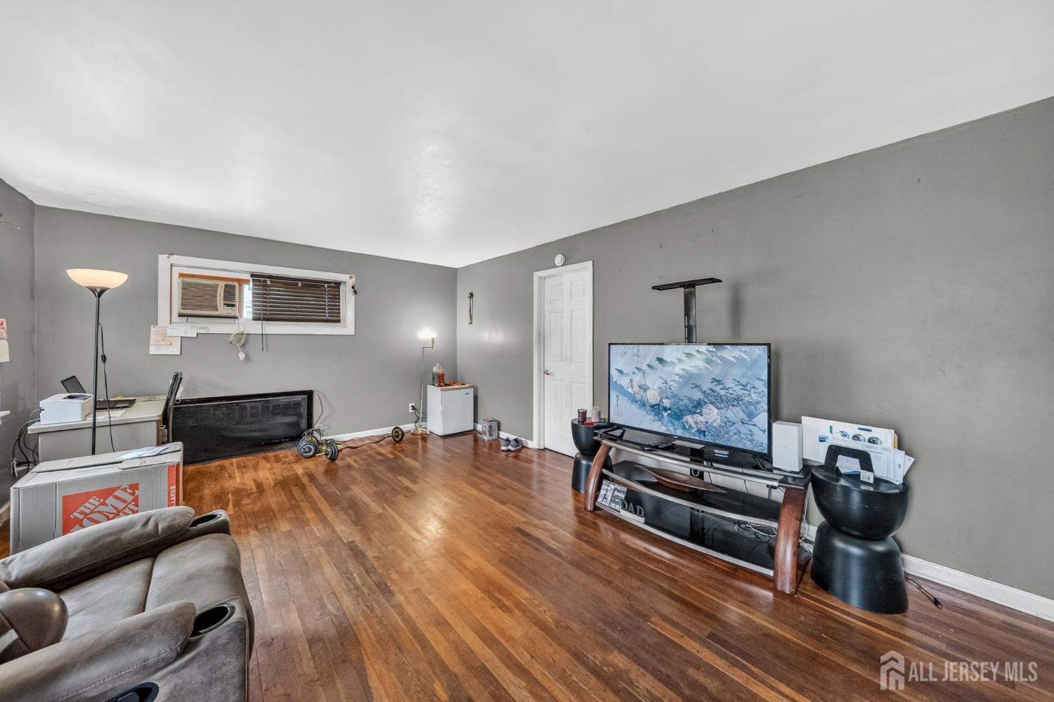 101 Marjorie Street Image 1